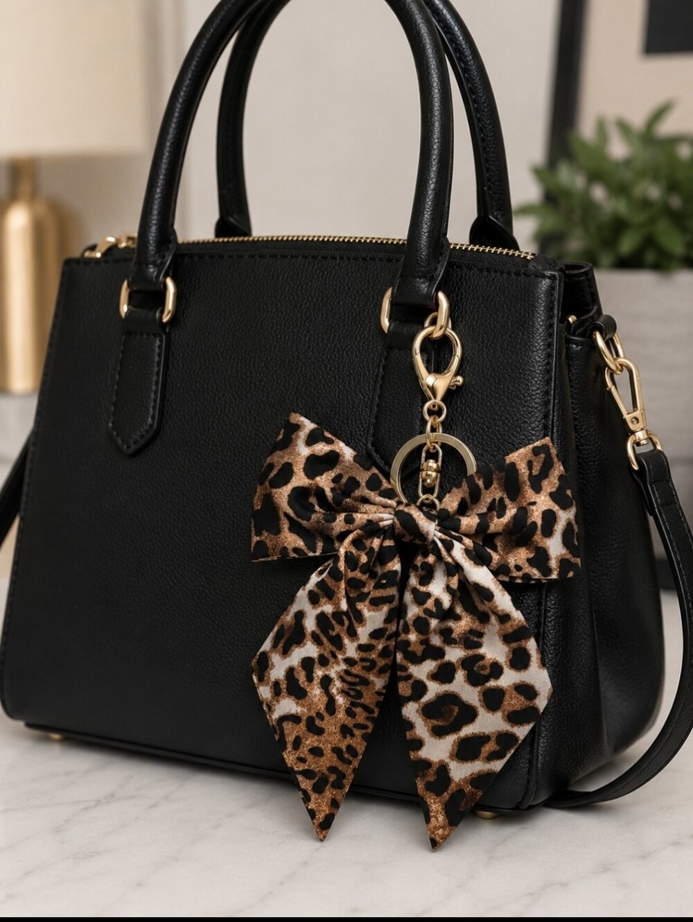 Leopard Bow Charm Keychain - Picture 5 of 5